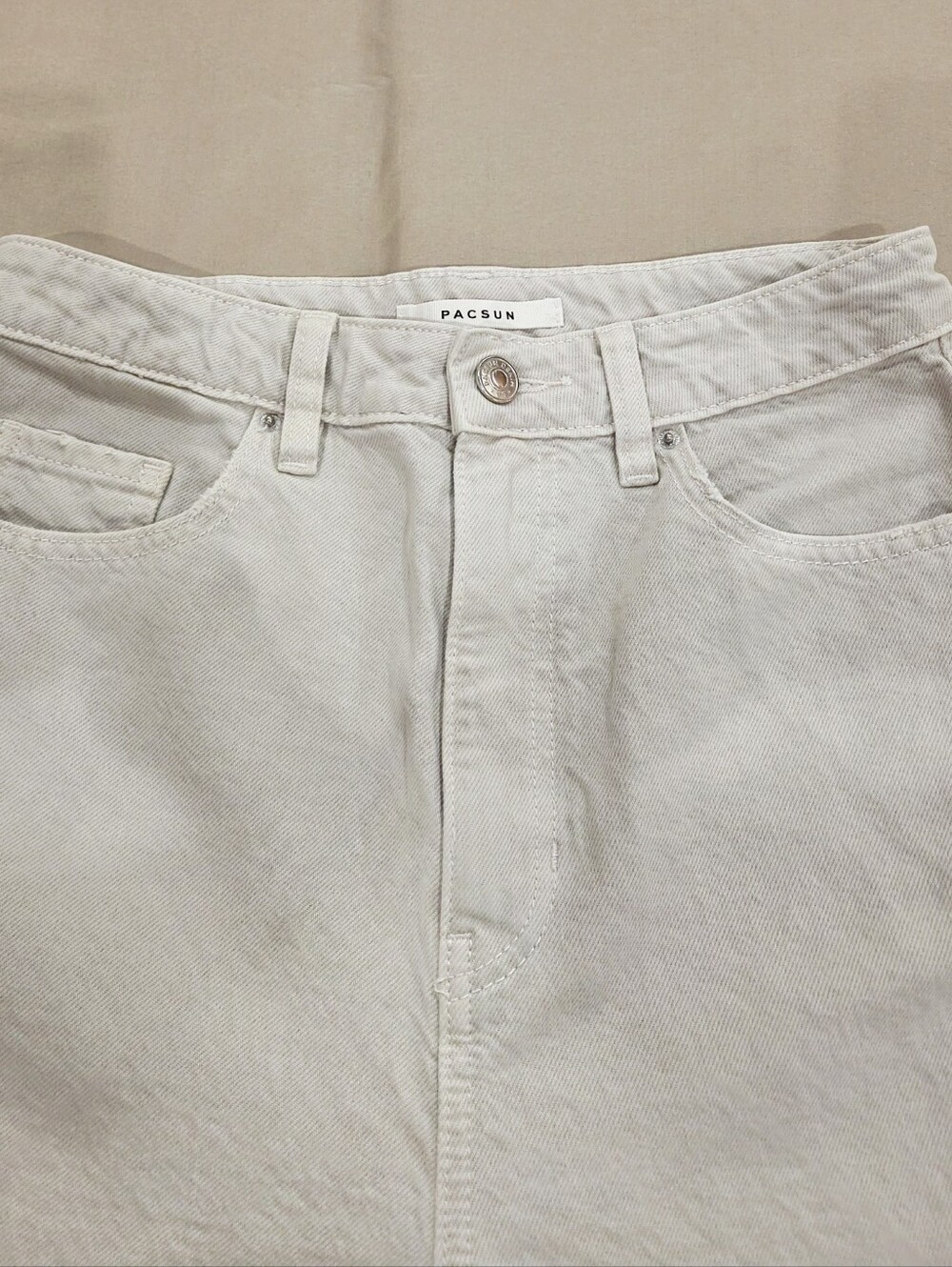 PacSun 90’s Boyfriend Jeans Women’s 27 Cream Distressed Relaxed Denim
